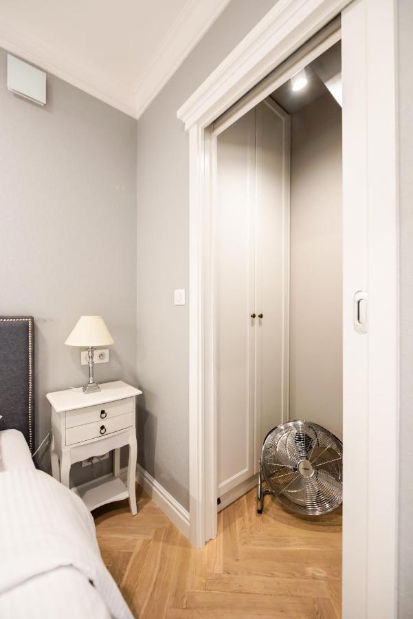 Lovely Apartment In The Heart Of Warschau Exterior foto