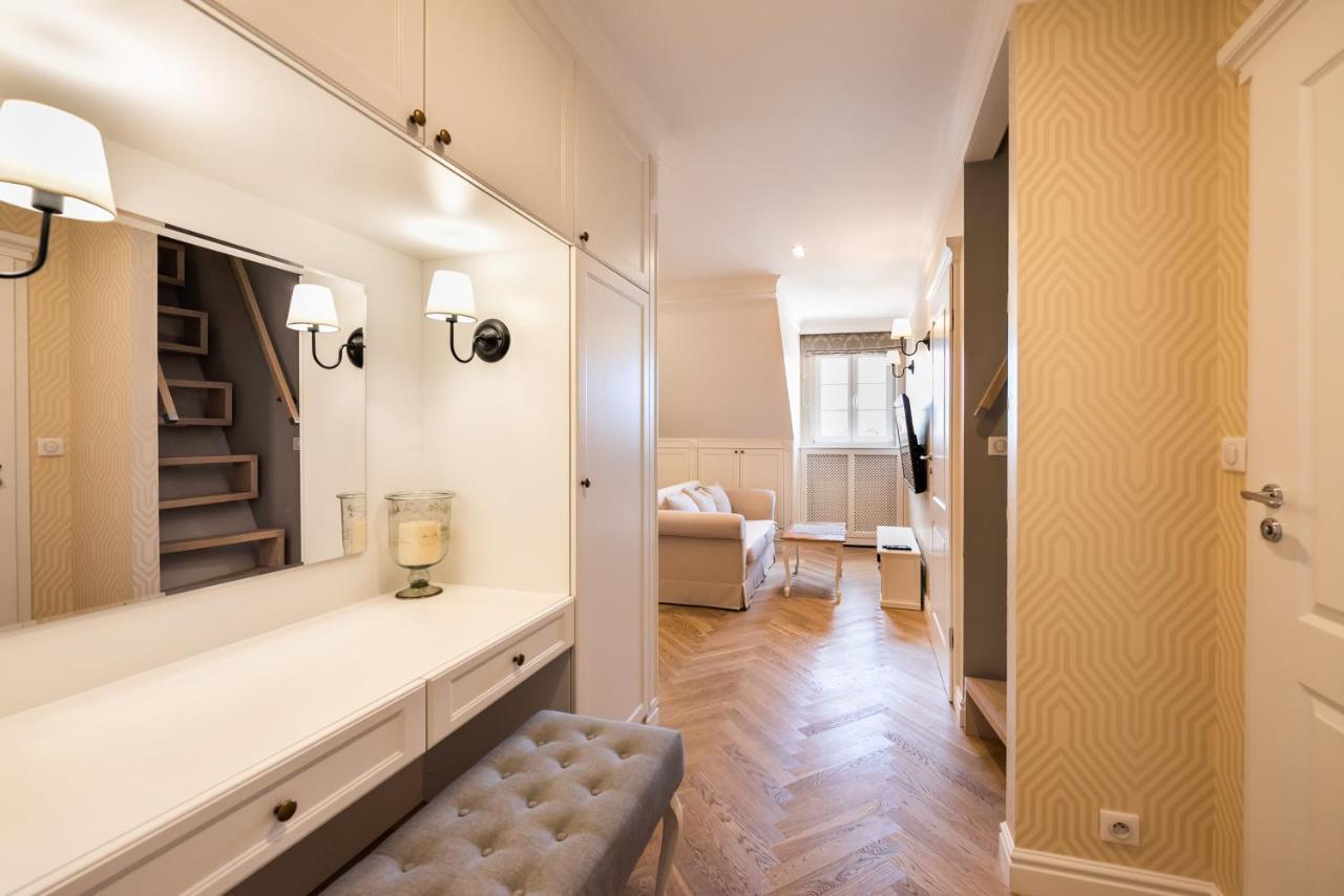Lovely Apartment In The Heart Of Warschau Exterior foto