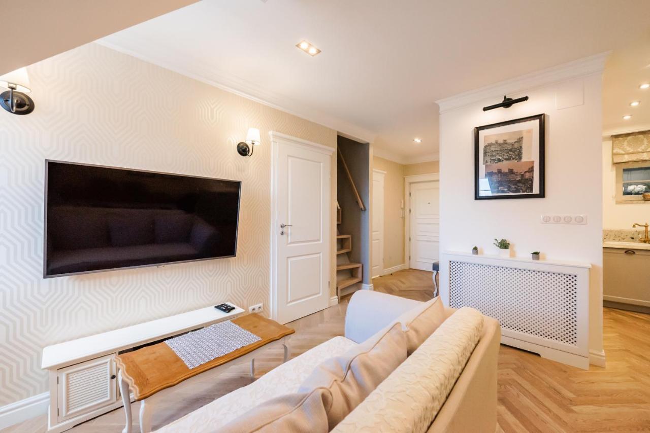 Lovely Apartment In The Heart Of Warschau Exterior foto