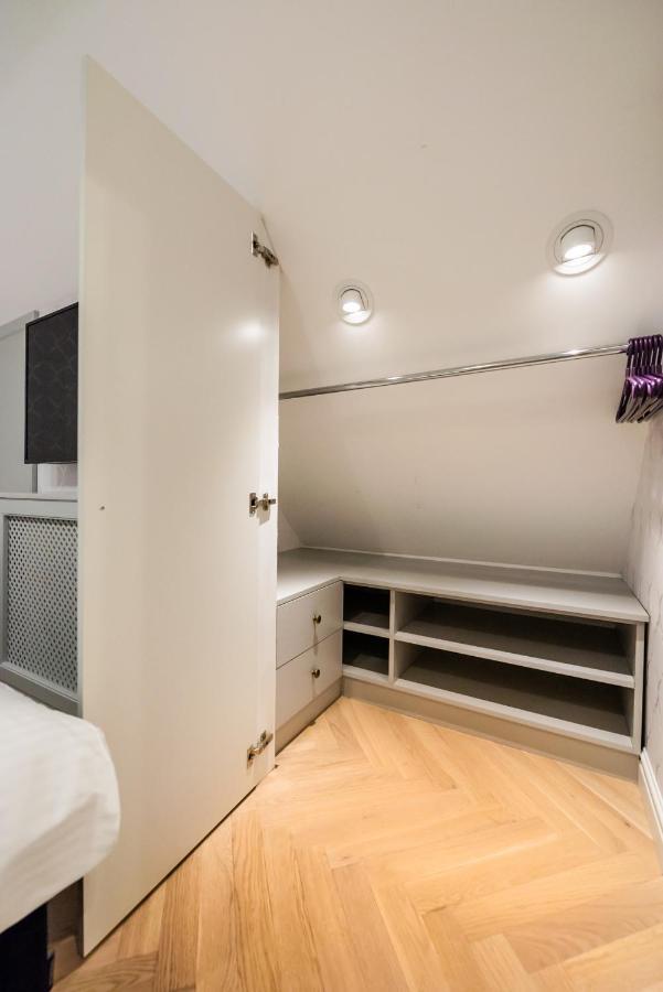 Lovely Apartment In The Heart Of Warschau Exterior foto