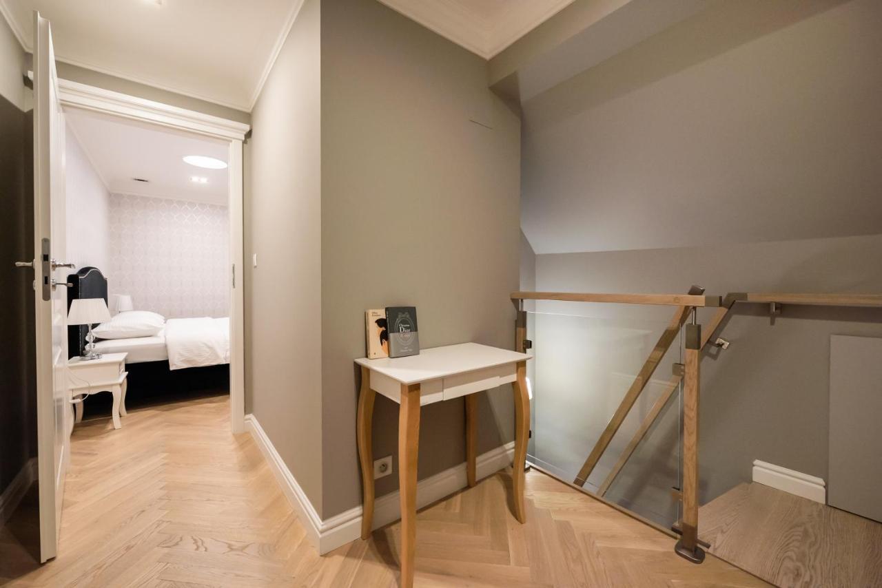 Lovely Apartment In The Heart Of Warschau Exterior foto