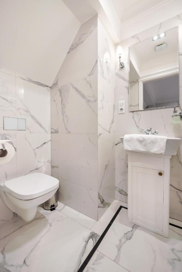 Lovely Apartment In The Heart Of Warschau Exterior foto